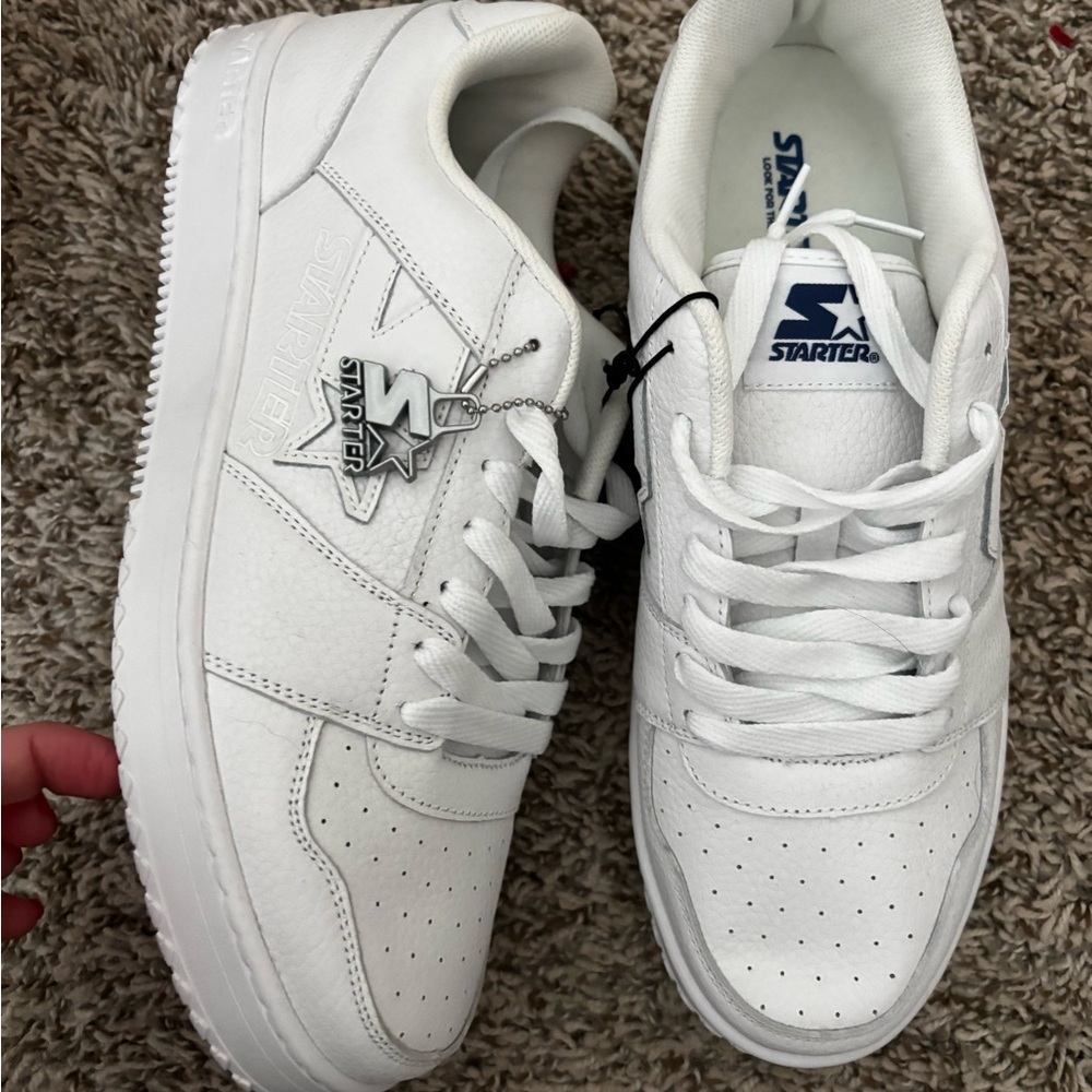 White Men's Sneakers nwt new leather men 11.5 skechers
